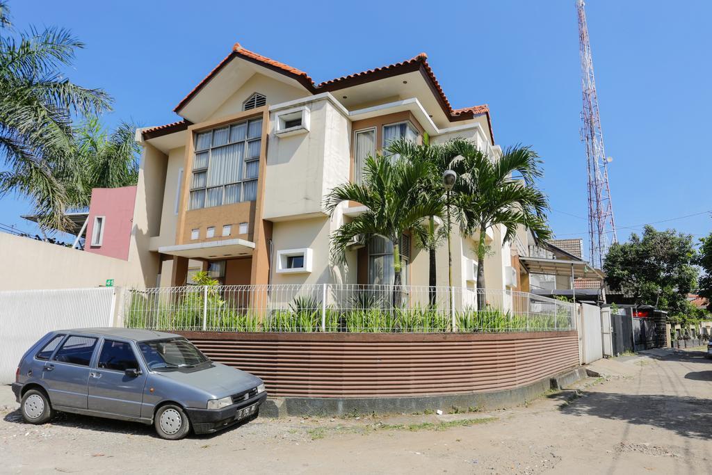 Reddoorz Plus @ Candrawulan Buahbatu Bandung Exterior foto