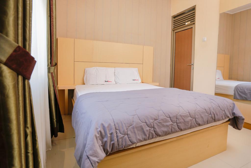 Reddoorz Plus @ Candrawulan Buahbatu Bandung Exterior foto